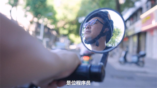 35岁从大厂裸辞返乡,现实版“逆行人生”,小县城的百万赢家!