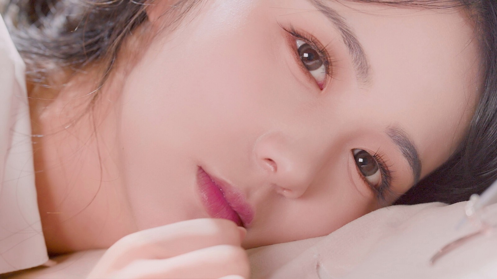 第一人称真人互动影游《我靠双修拯救世界》Steam页面上线 年内发售