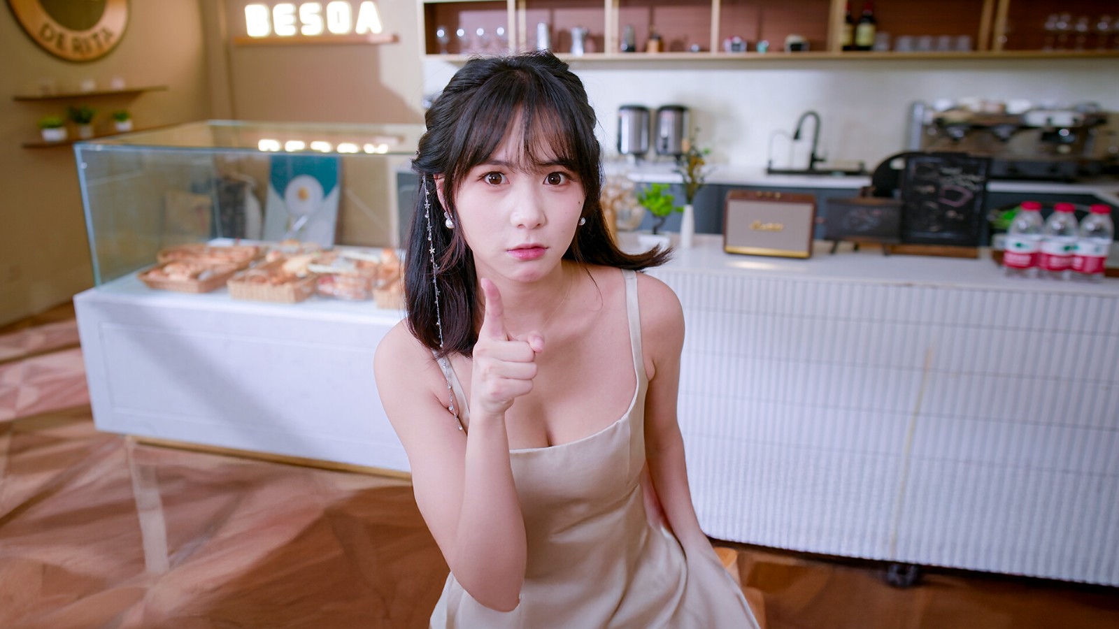 第一人称真人互动影游《我靠双修拯救世界》Steam页面上线 年内发售